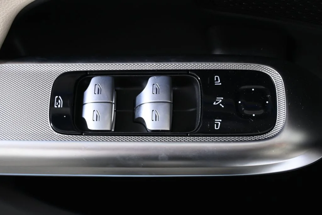 Used 2027 White Mercedes-Benz E 350 image 25