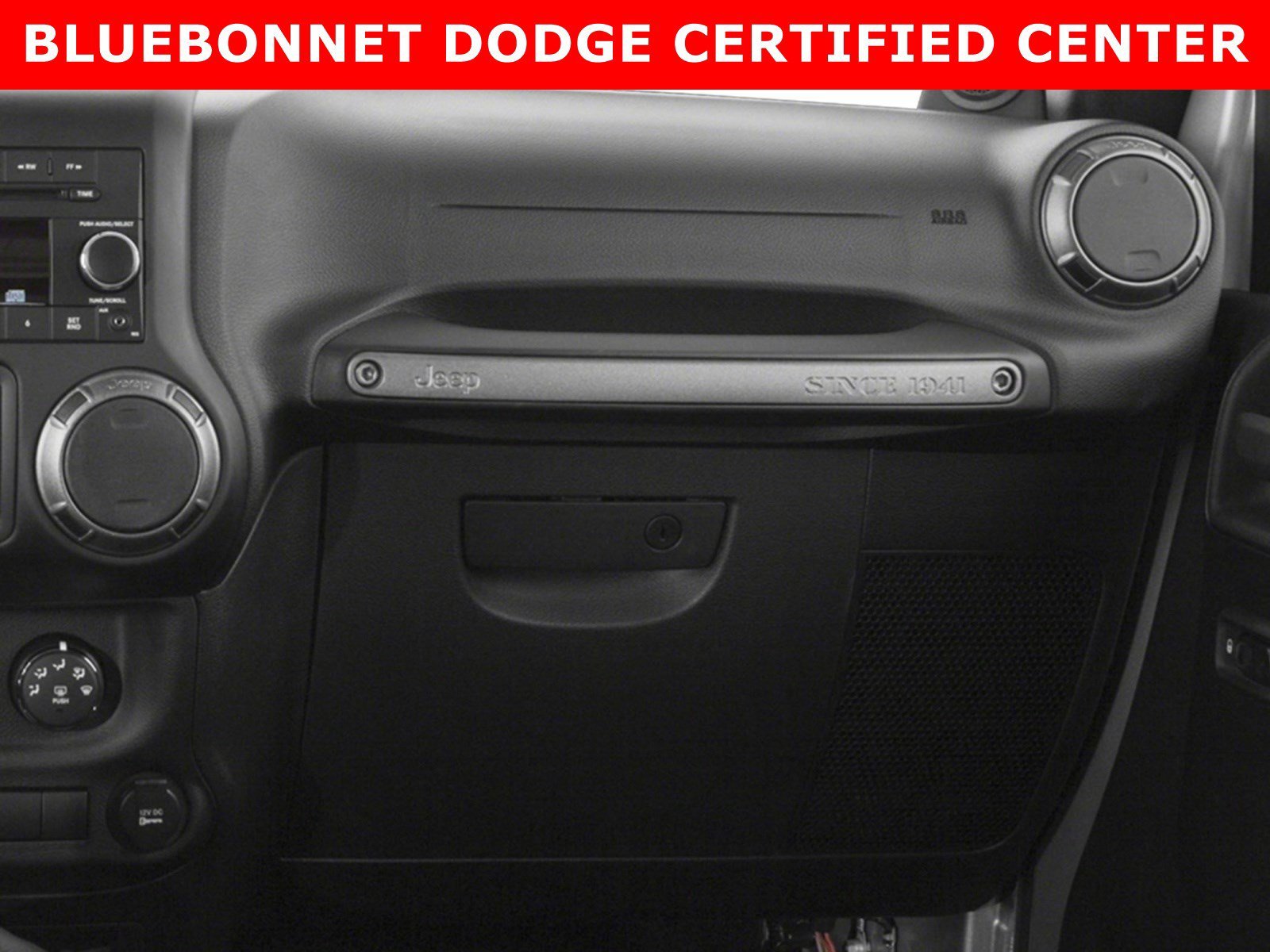 Used 2016 Hypergreen Clearcoat Jeep Sport image 12