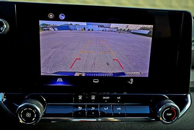 2025 Chevrolet Colorado LT photo 2