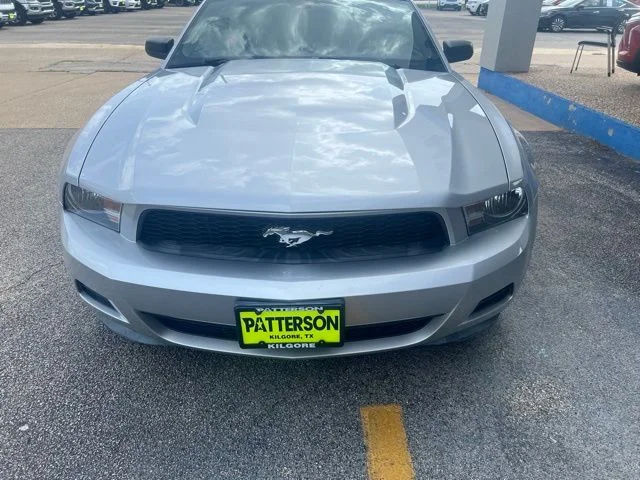 Used 2012 Silver Ford V6 image 3