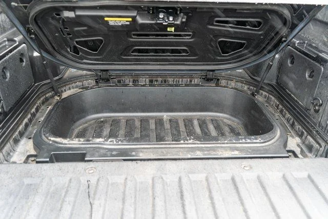 Used 2022 Green Hyundai SEL image 10