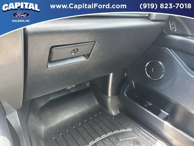 Used 2020 Black Ford XLT image 28