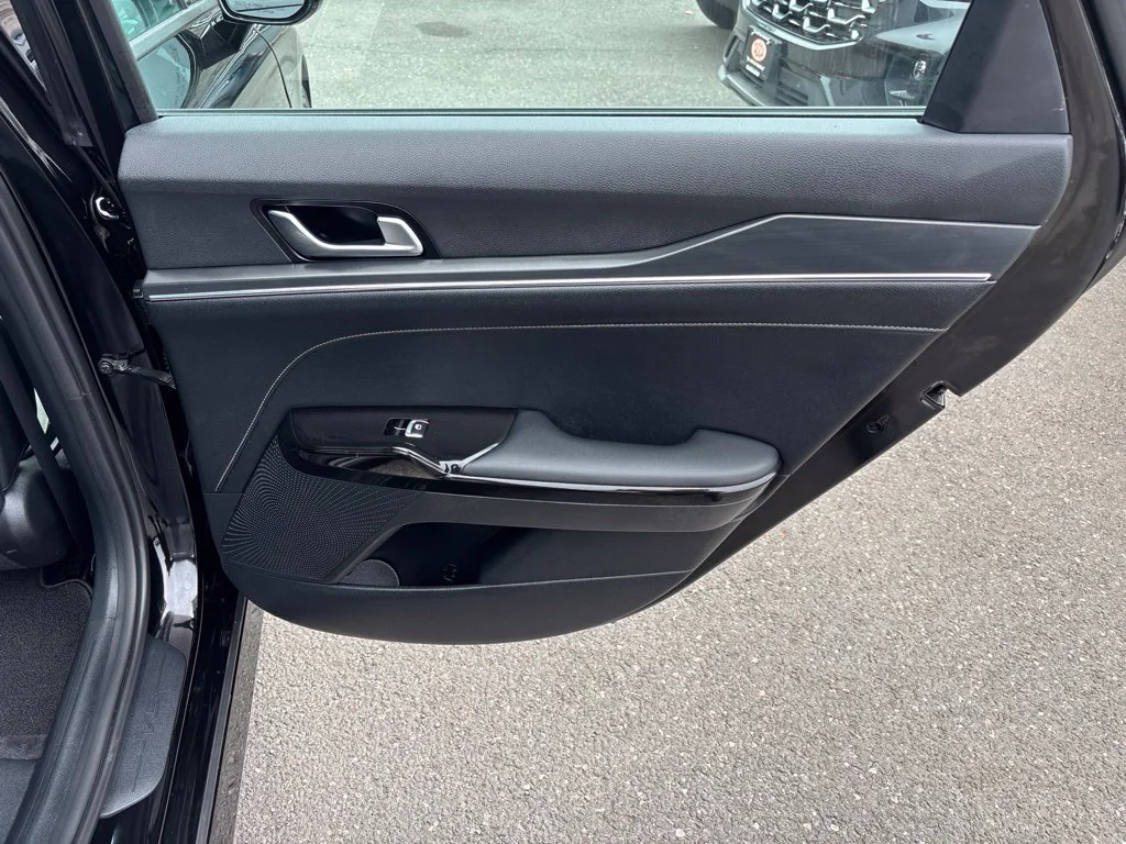 Used 2025 Black Kia GT-Line image 21