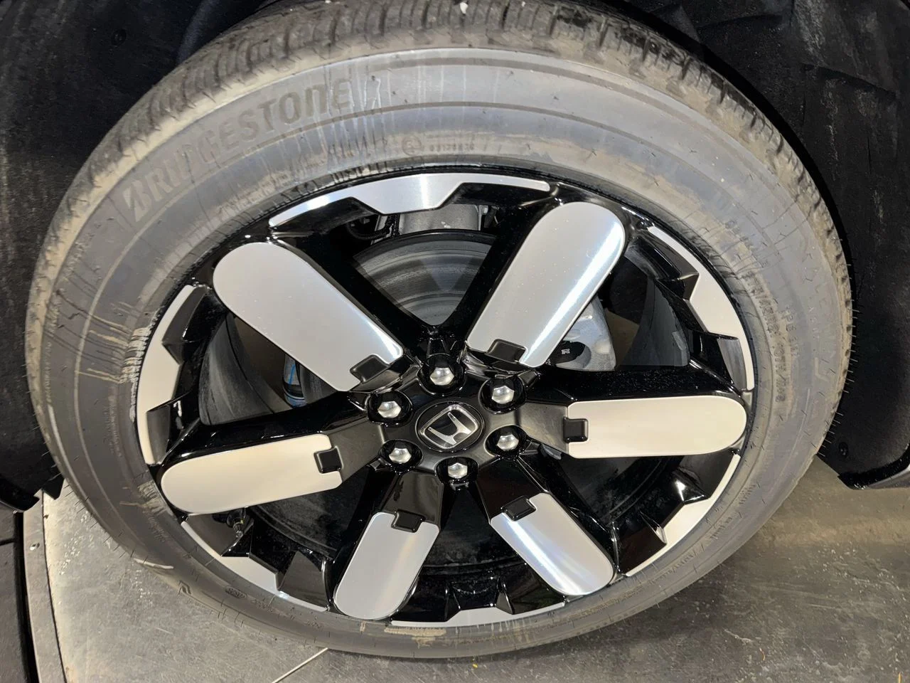 New 2026 Mercury Silver Metallic Honda Elite image 13