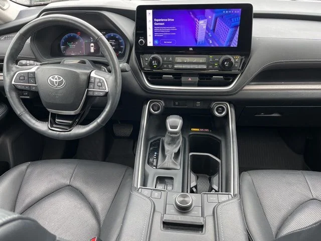 Used 2024 Black Toyota Platinum image 26