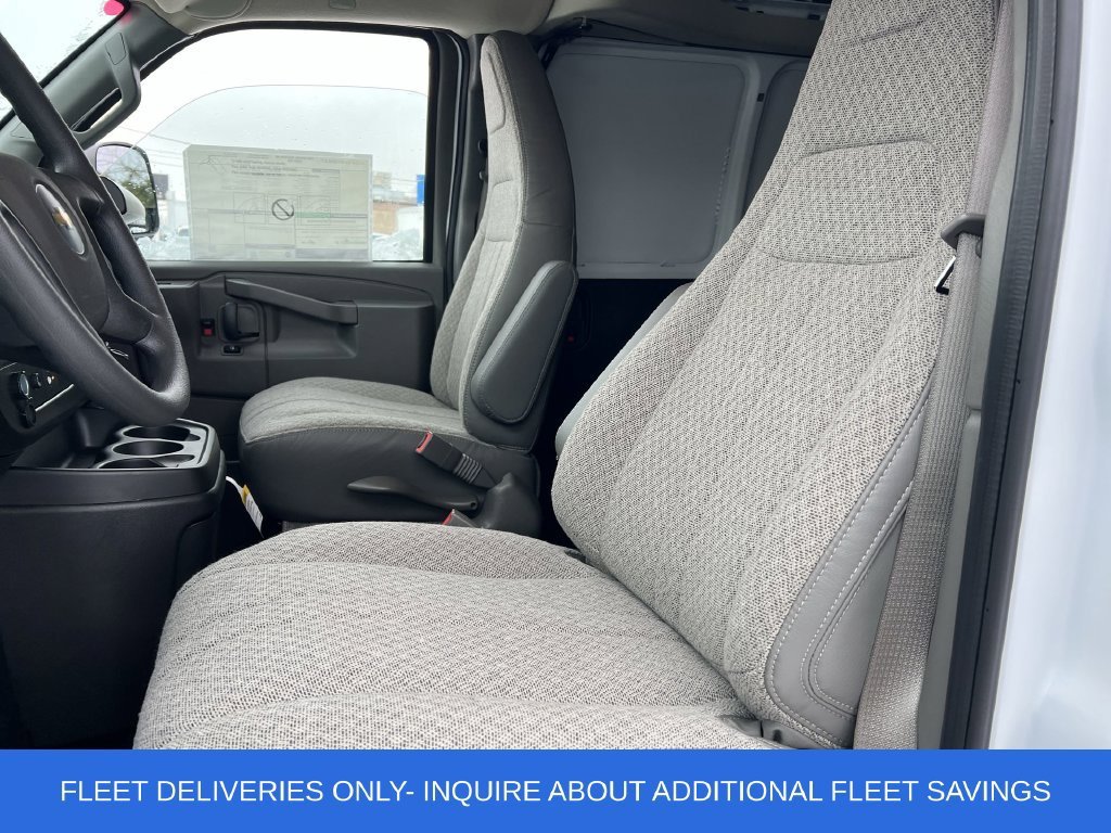 2025 Chevrolet Express Cargo Work Van - Photo 5
