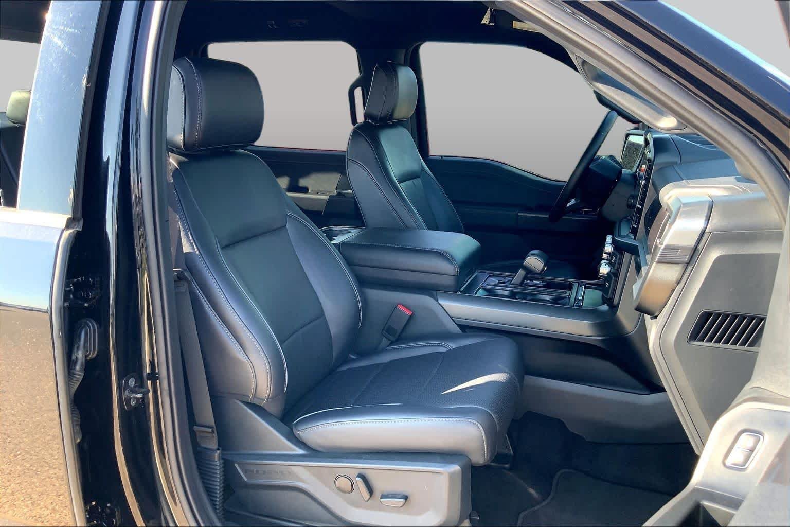 Used 2025 Agate Black Metallic Ford LARIAT image 9
