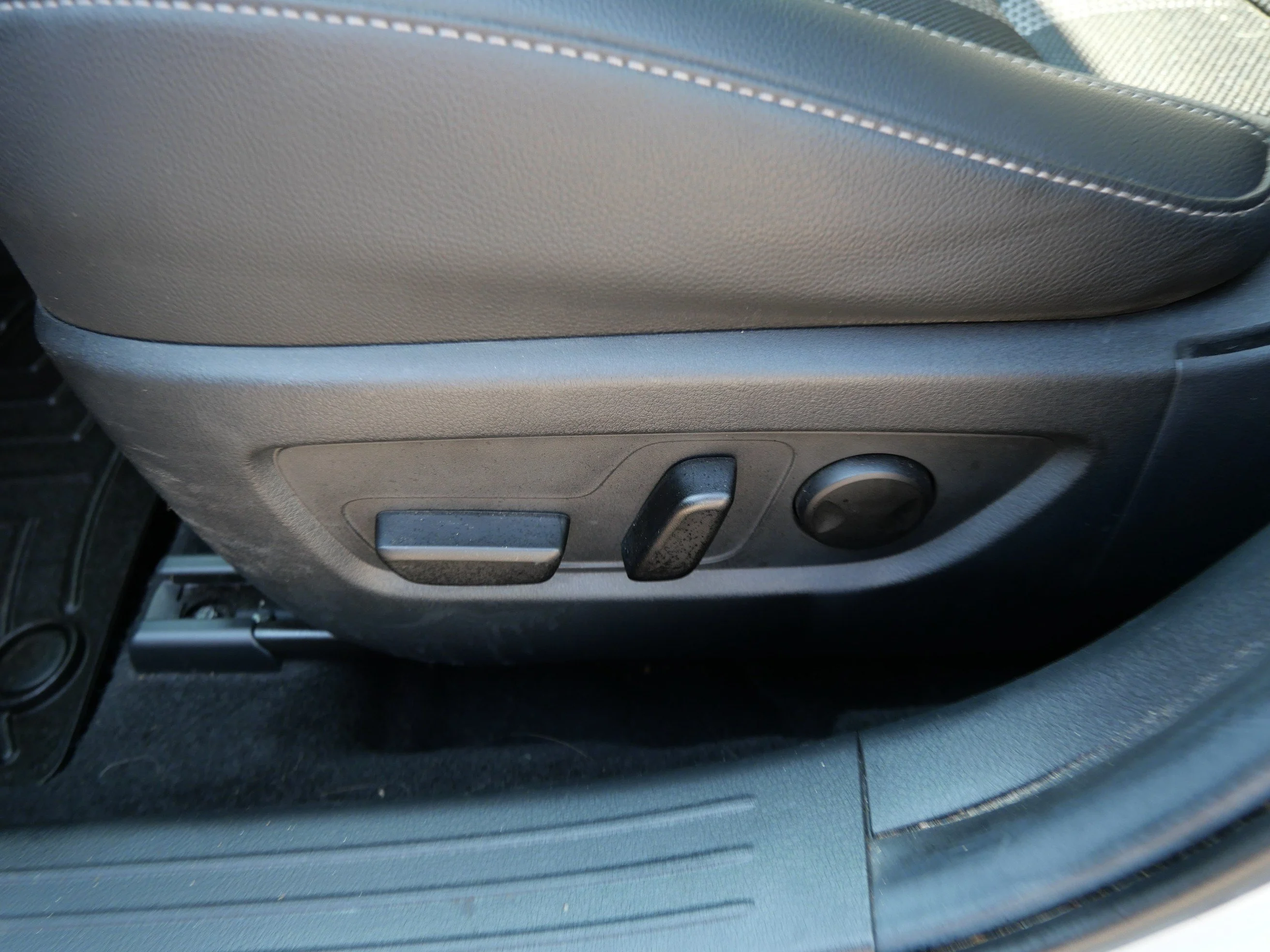 Used 2024 Wind Chill Pearl Mazda 2.5 S Premium Package image 23