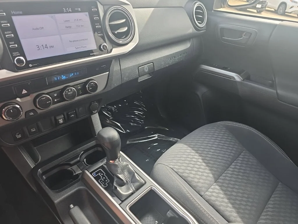 2022 Toyota Tacoma SR5 - Photo 18