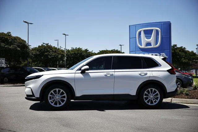 Used 2023 White Honda EX image 4