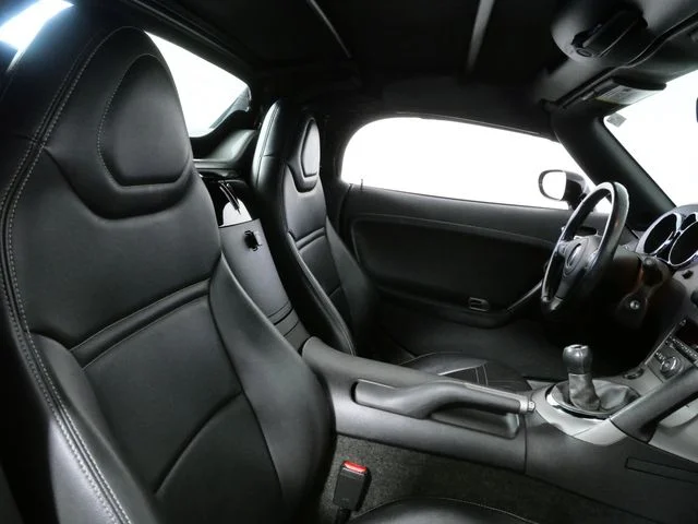Used 2006 Black Pontiac Base image 13