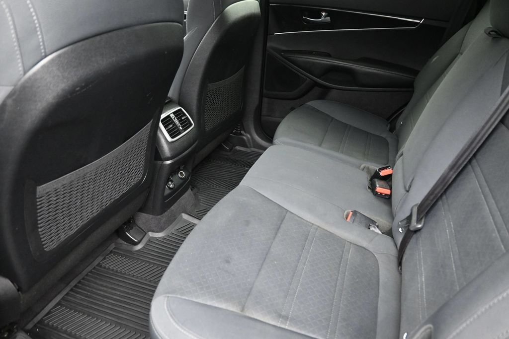 Used 2016 Silver Kia LX image 12