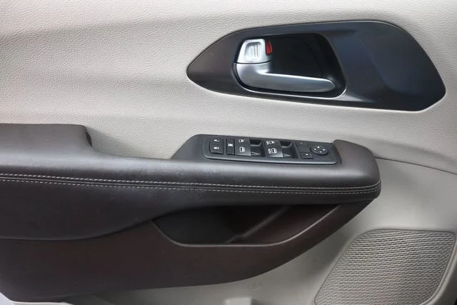 Used 2017 Blue Chrysler Touring image 24