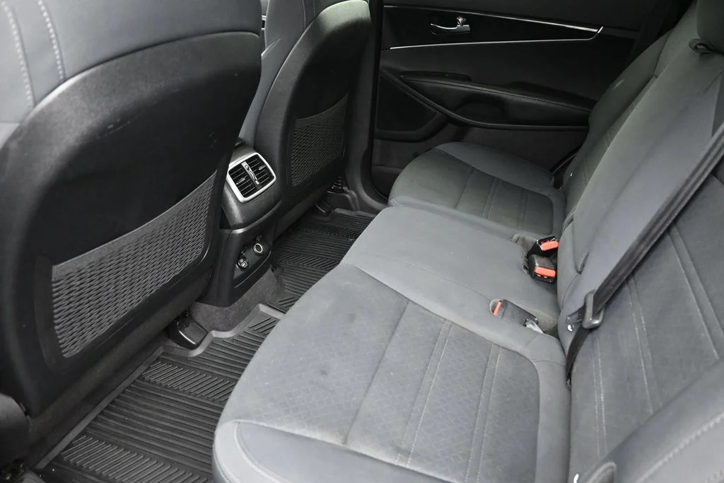 Used 2016 Silver Kia LX image 12