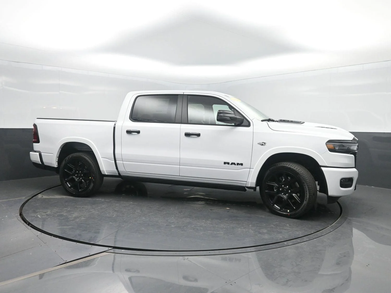 New 2026 Bright White Clear-Coat Exterior Paint RAM Laramie image 3