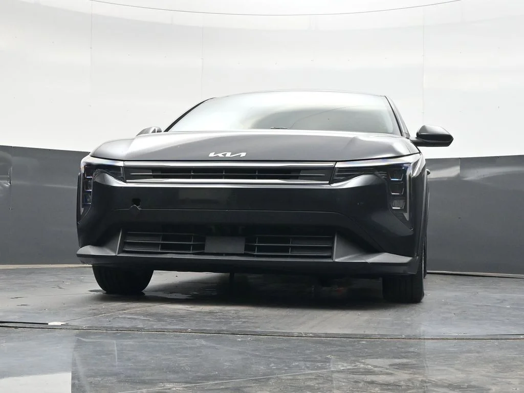 Used 2025 Gray Kia LXS image 40
