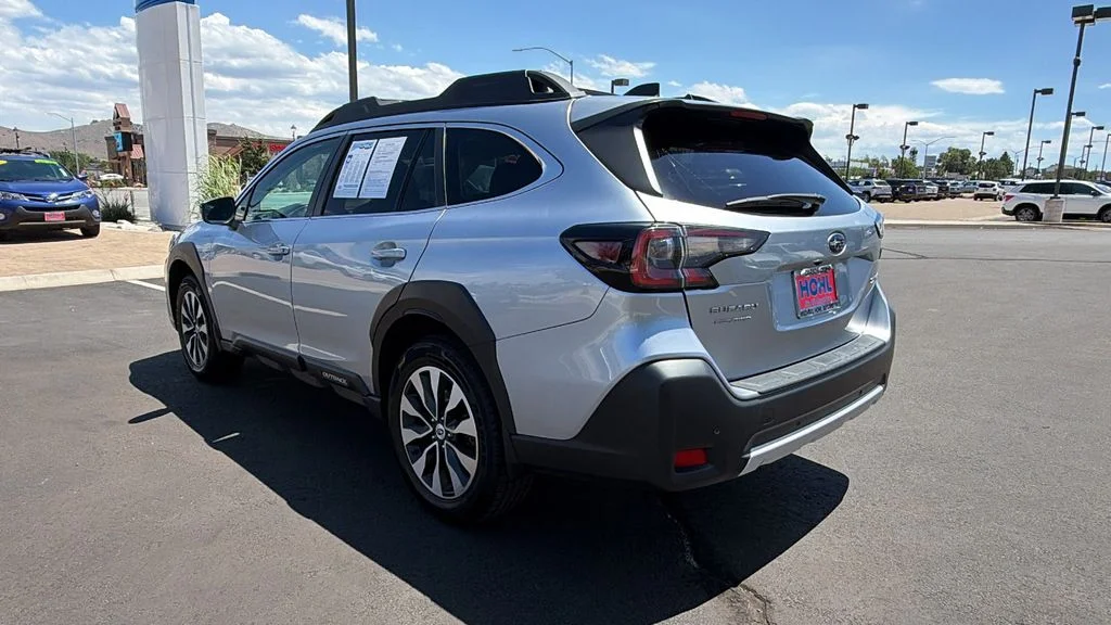 Used 2024 Ice Silver Metallic Subaru Limited image 5