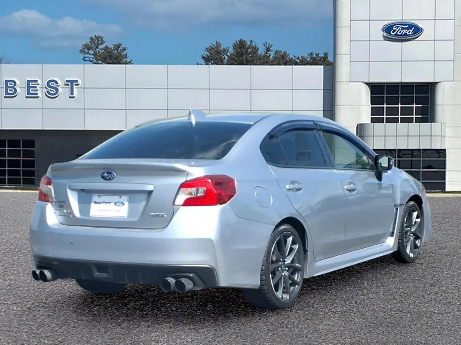 Used 2018 Ice Silver Metallic Subaru Limited image 7
