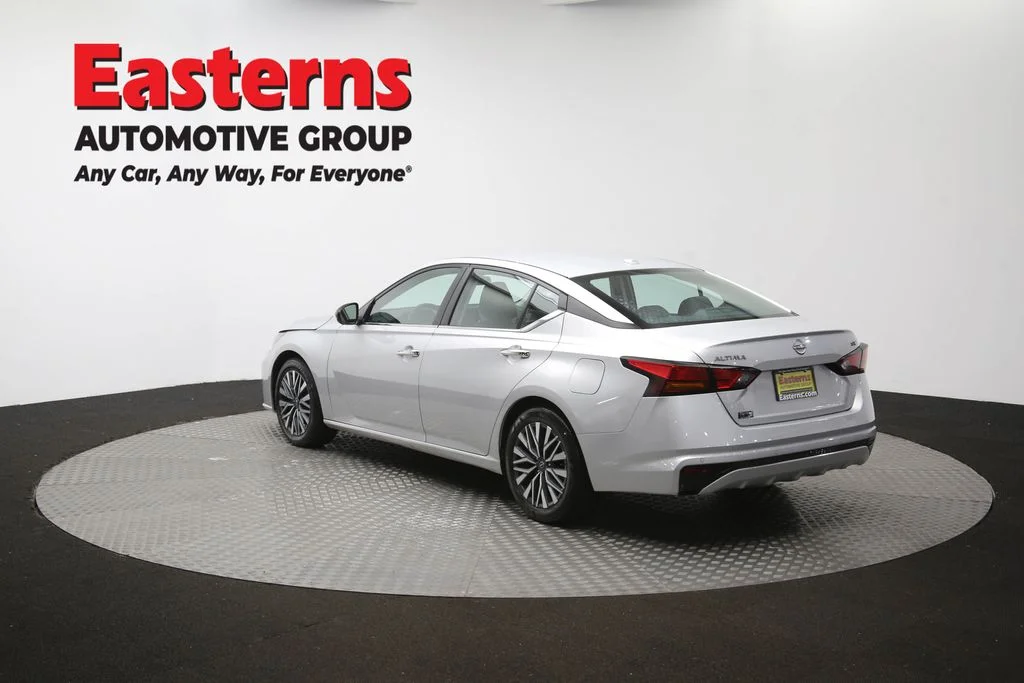 Used 2024 Silver Nissan 2.5 SV image 64
