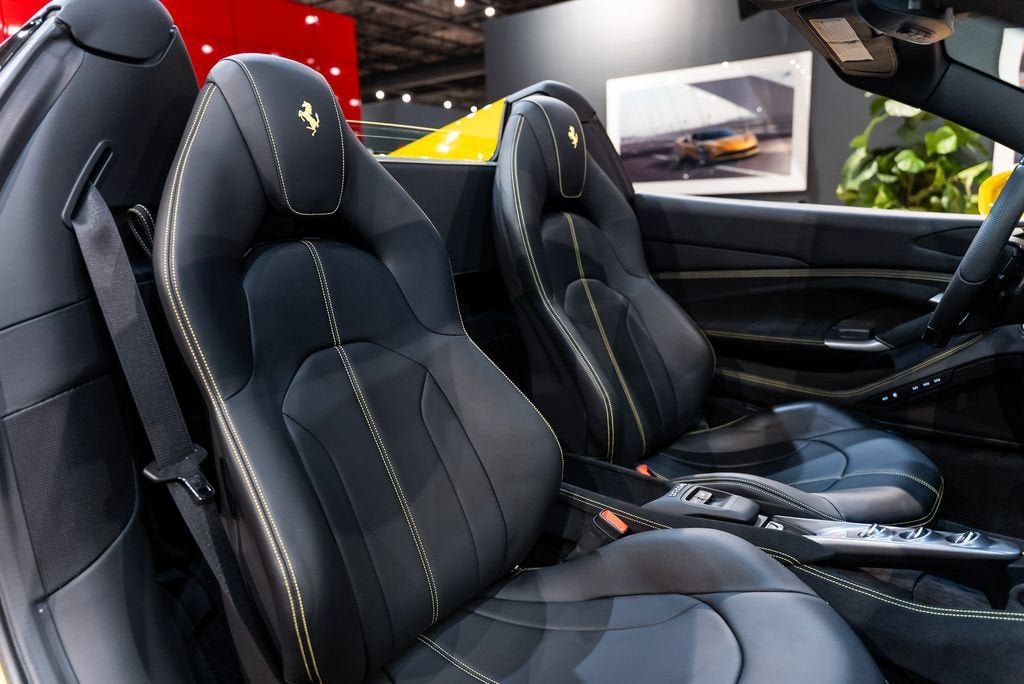 Used 2021 Giallo Modena Ferrari Base image 43