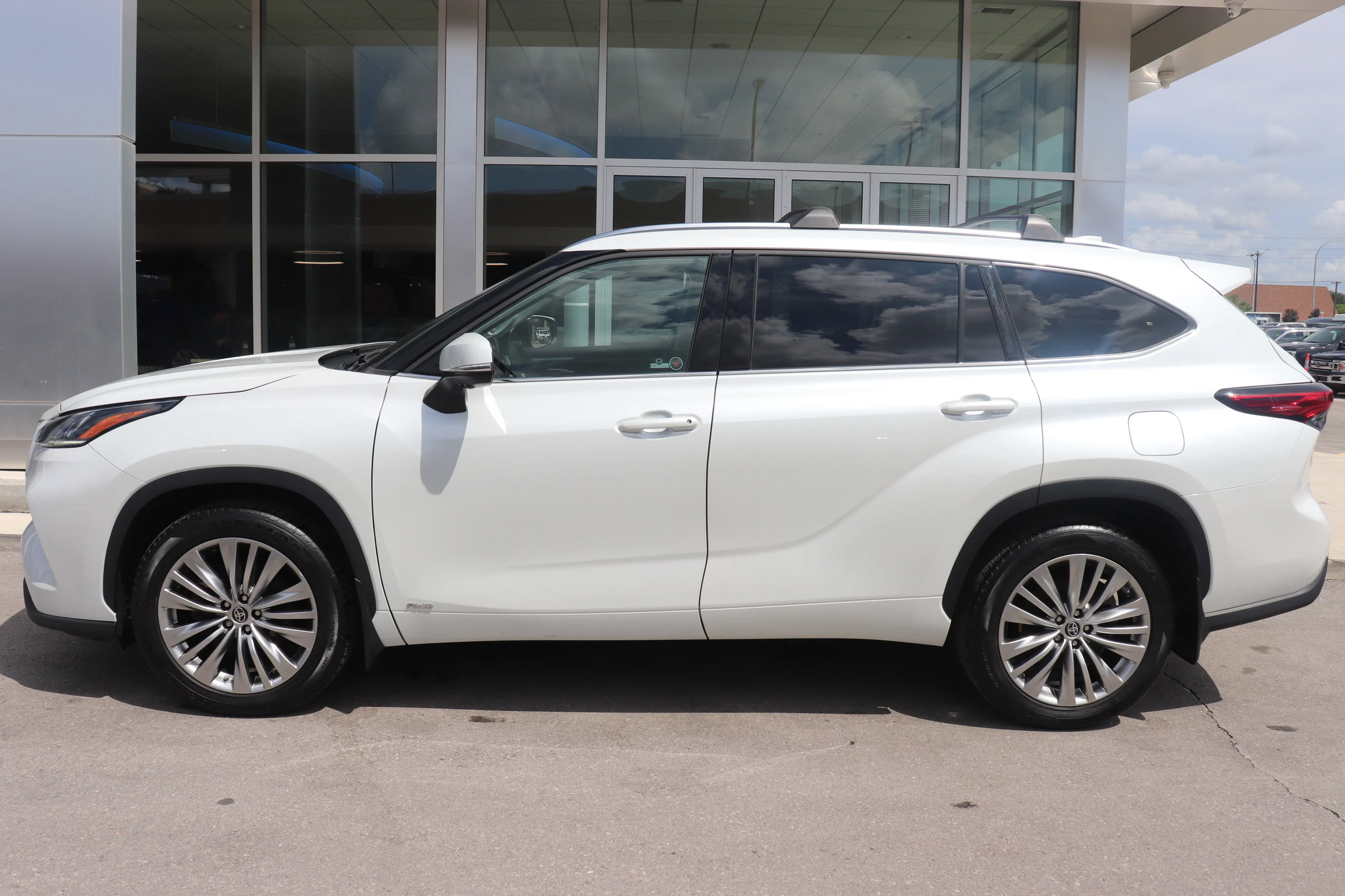 Used 2023 Blueprint Toyota Hybrid Limited image 3