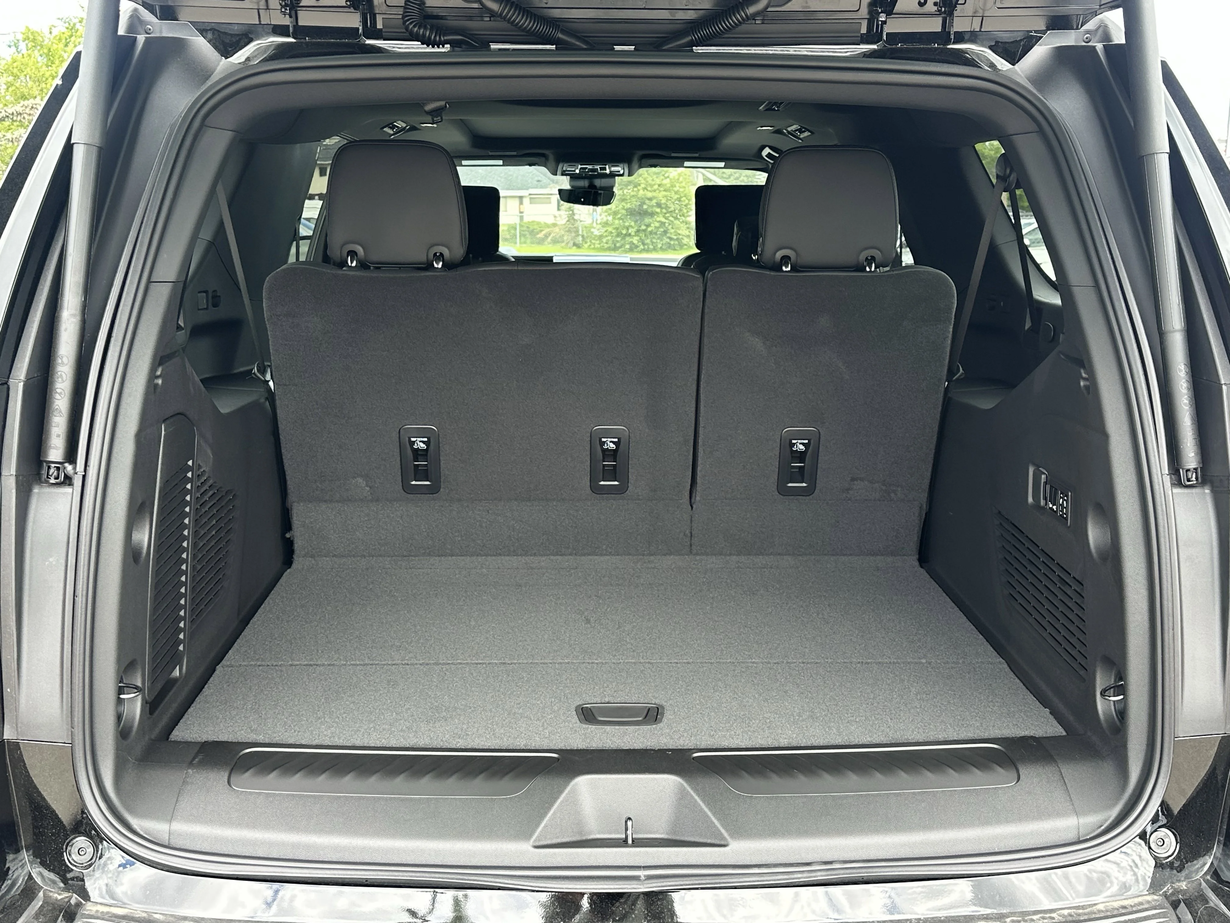 New 2026 Onyx Black GMC Elevation image 5