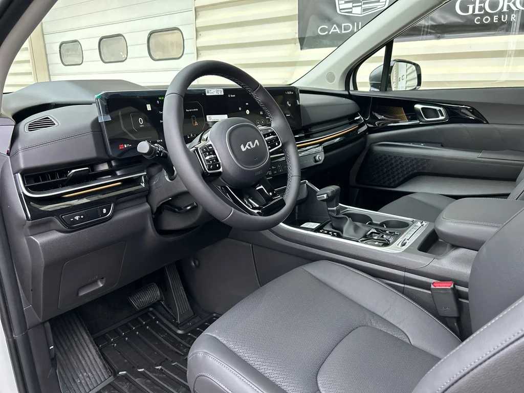 New 2026 Snow White Pearl Kia SX Prestige image 9
