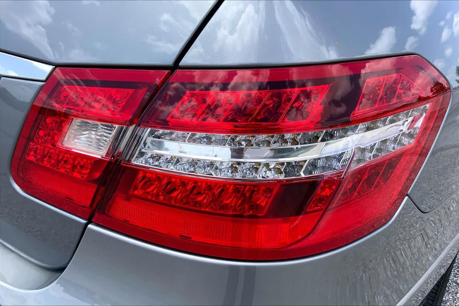 Used 2013 Palladium Silver Metallic Mercedes-Benz E 350 Luxury image 30