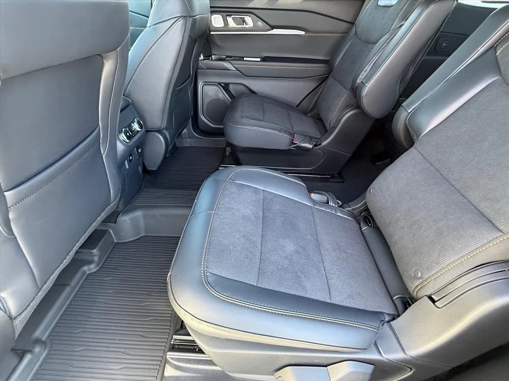 New 2027 Star White Metallic Tri-Coat Ford Tremor® image 6