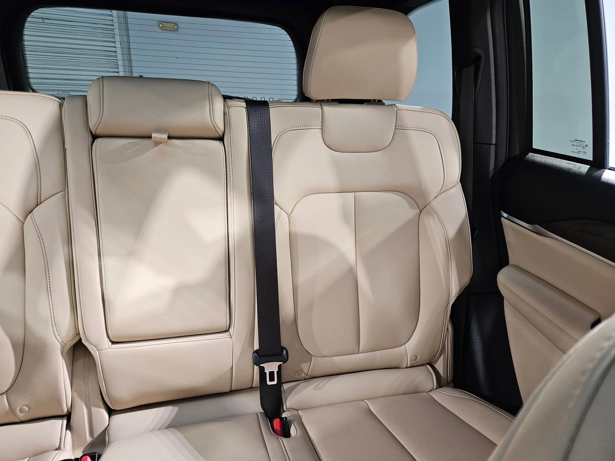 Used 2025 Bright White Clearcoat Jeep Limited image 14