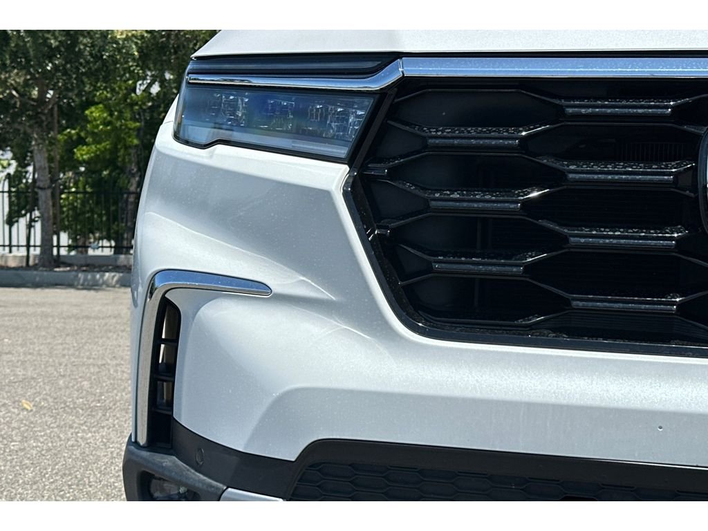 Used 2025 Platinum White Pearl Honda Touring image 50