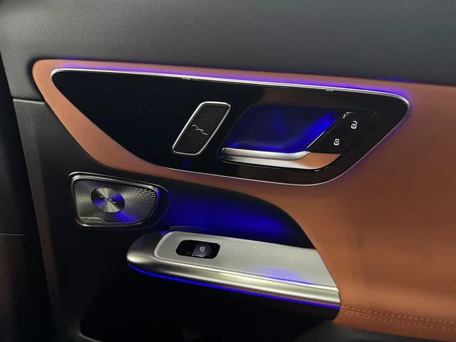 New 2027 Black Mercedes-Benz GLC 300 image 46