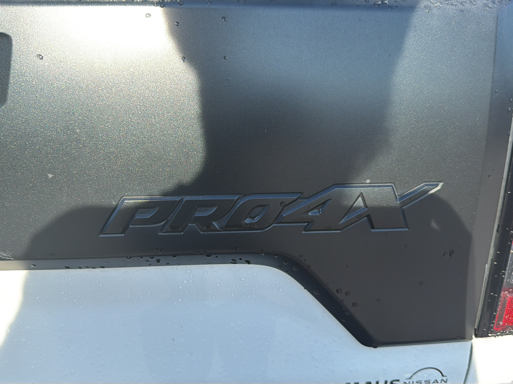 Used 2021 White Nissan PRO-4X image 18