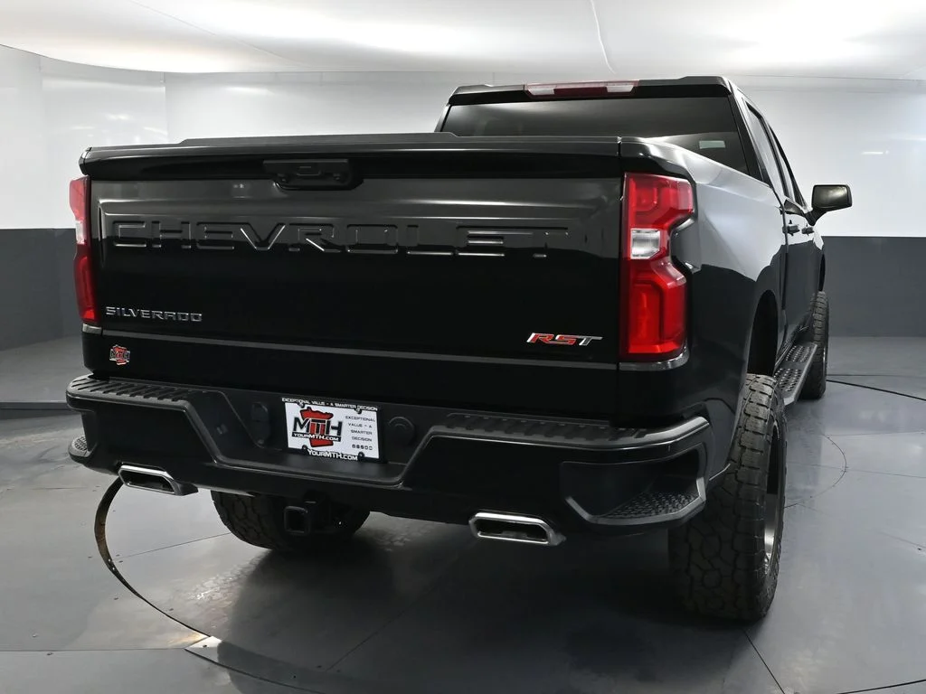 Certified Used 2022 Black Chevrolet RST image 7