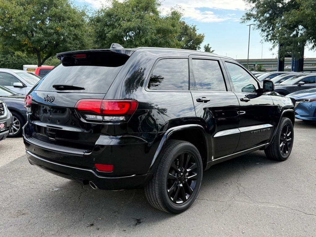 Used 2022 Black Jeep Laredo X image 8