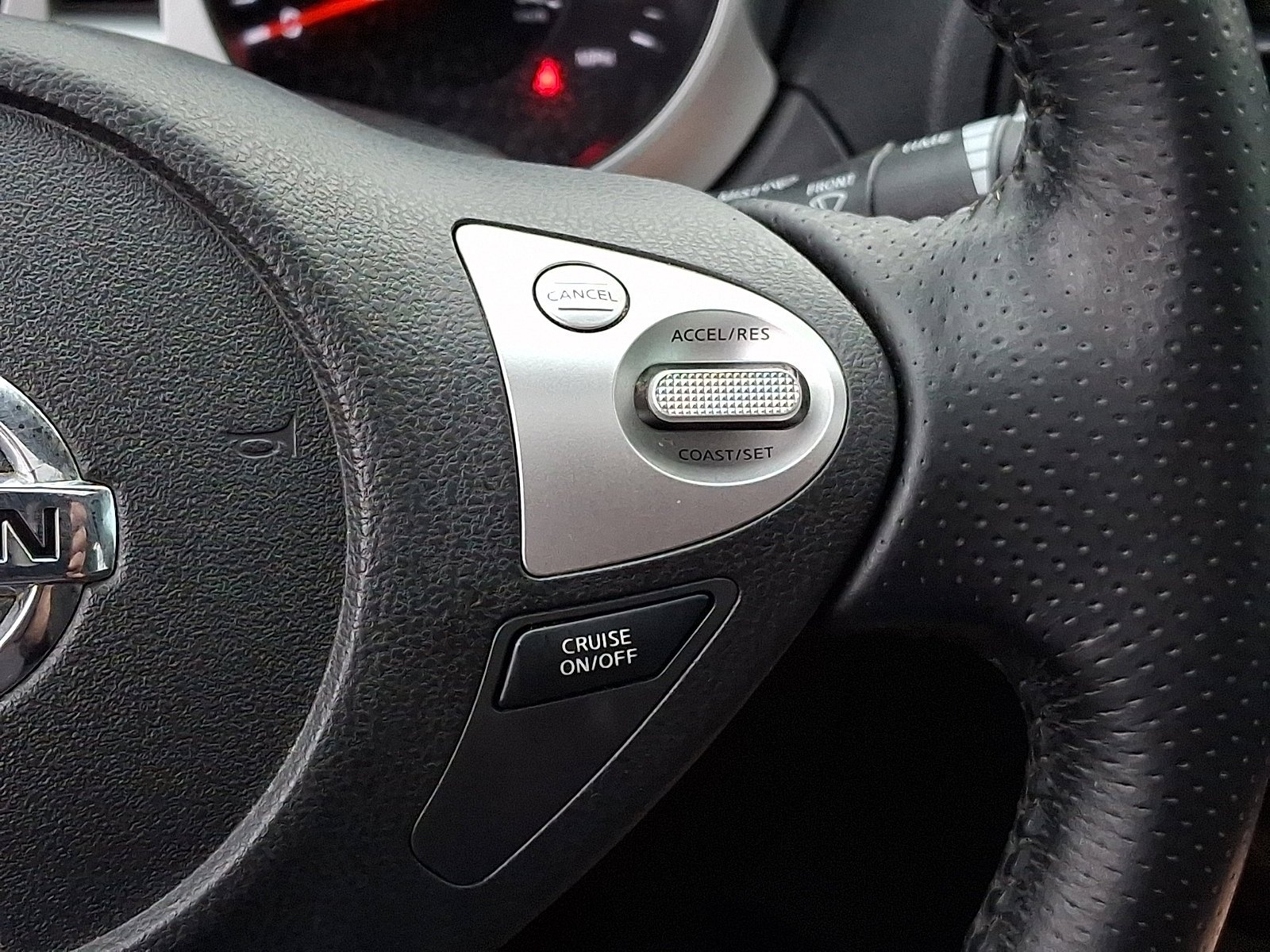 Used 2013 Gun Metallic Nissan SL image 22
