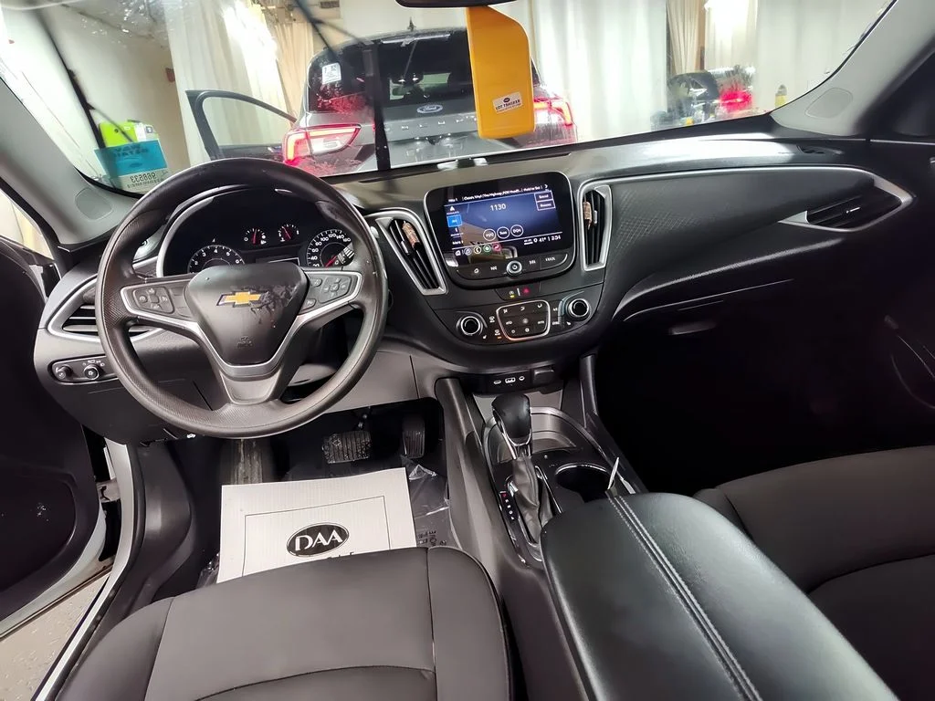 Used 2022 Summit White Chevrolet LT image 8