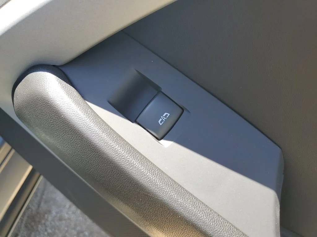 Used 2023 Sharkskin Metallic Chevrolet 1SS image 16