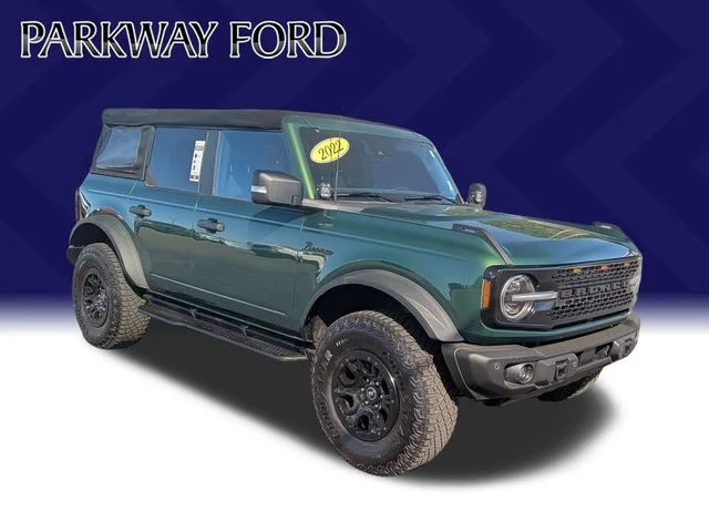 Used 2022 Green Ford Badlands image 2