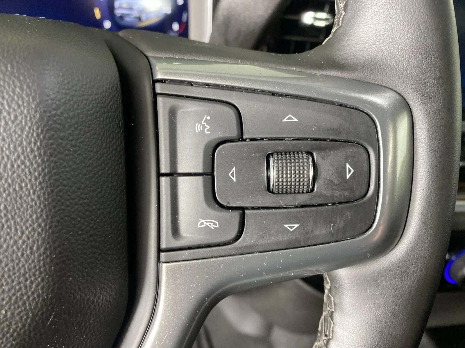 Used 2026 Summit White Chevrolet LT image 18