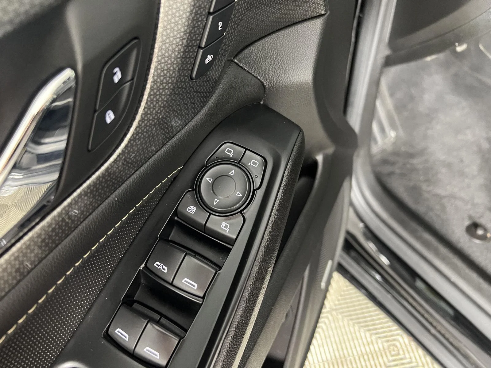 Used 2023 MOSAIC BLACK METALLIC Chevrolet Premier image 24