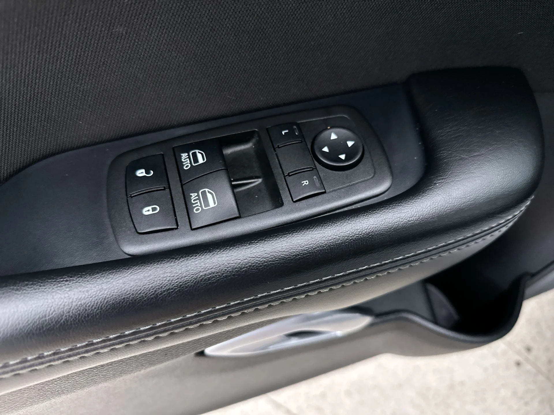 Used 2022 White Dodge R/T Scat Pack Widebody image 23