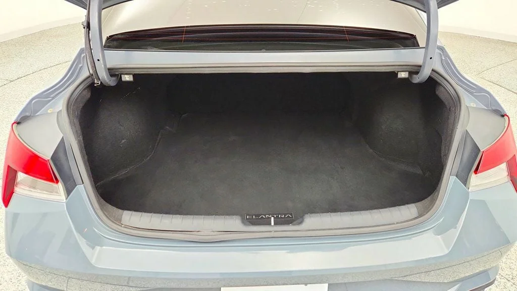 Used 2021 Electric Shadow Hyundai SE IVT SULEV *Ltd Avail* image 21