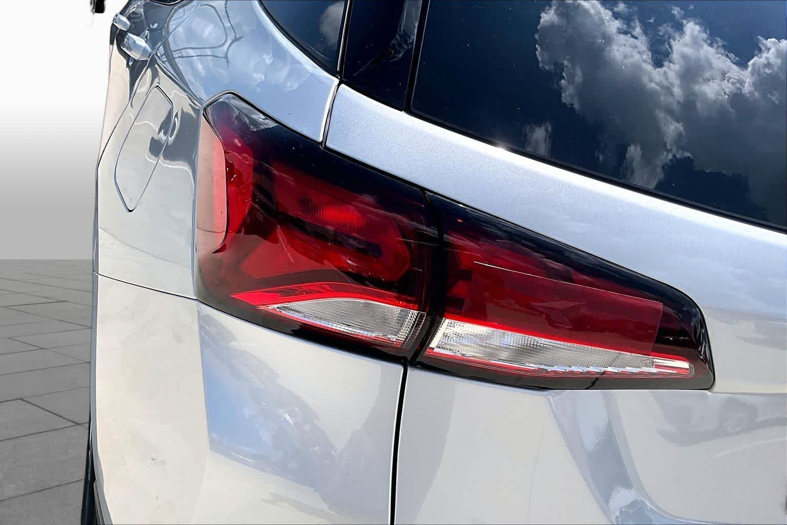 Used 2022 Silver Ice Metallic Chevrolet LT image 27