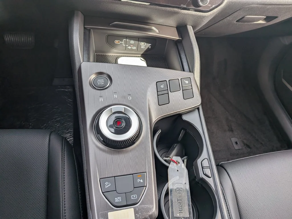 New 2027 Snow White Pearl Kia EX image 45