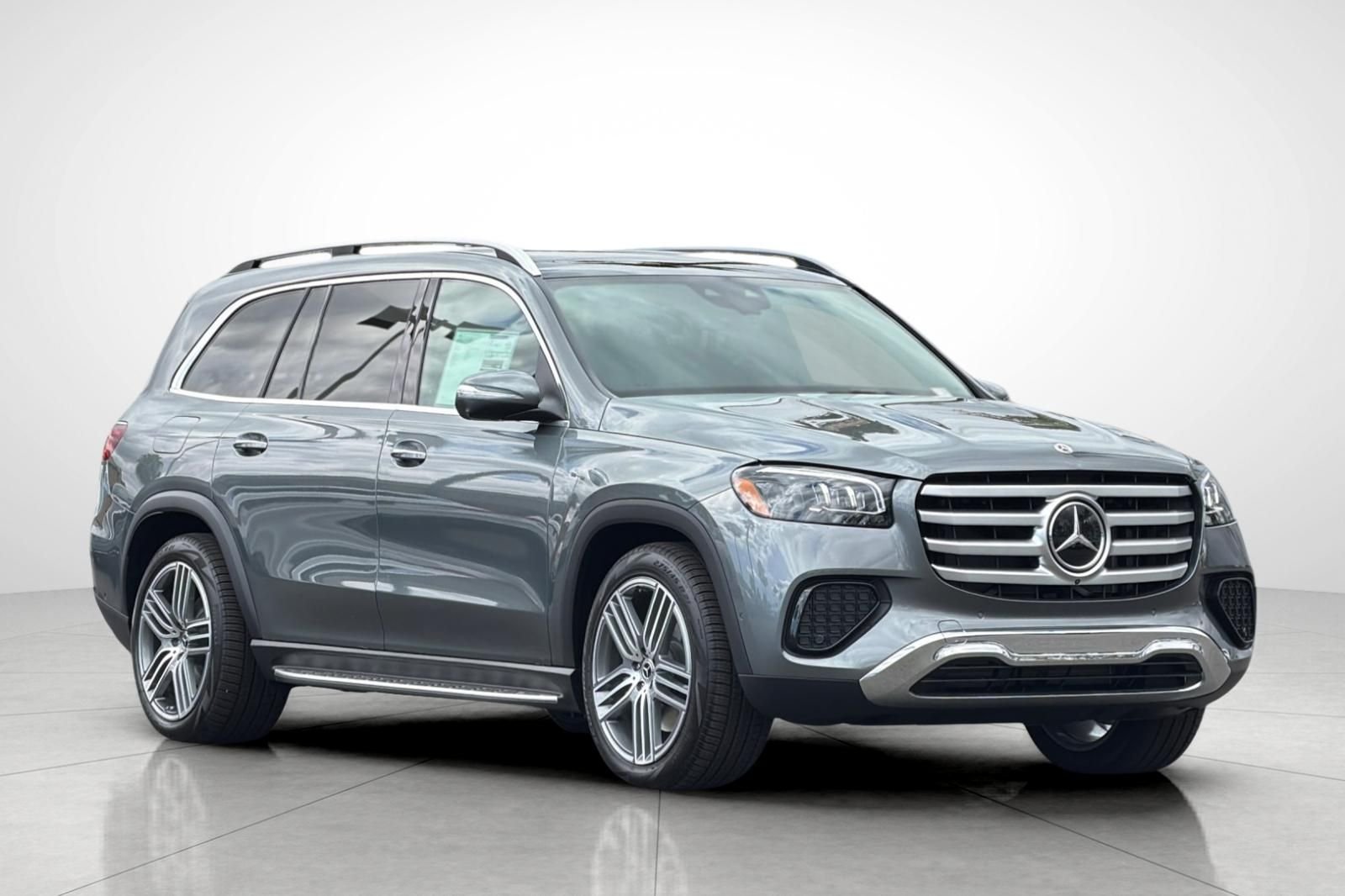 New 2026 Selenite Grey Metallic Mercedes-Benz GLS 450 image 29