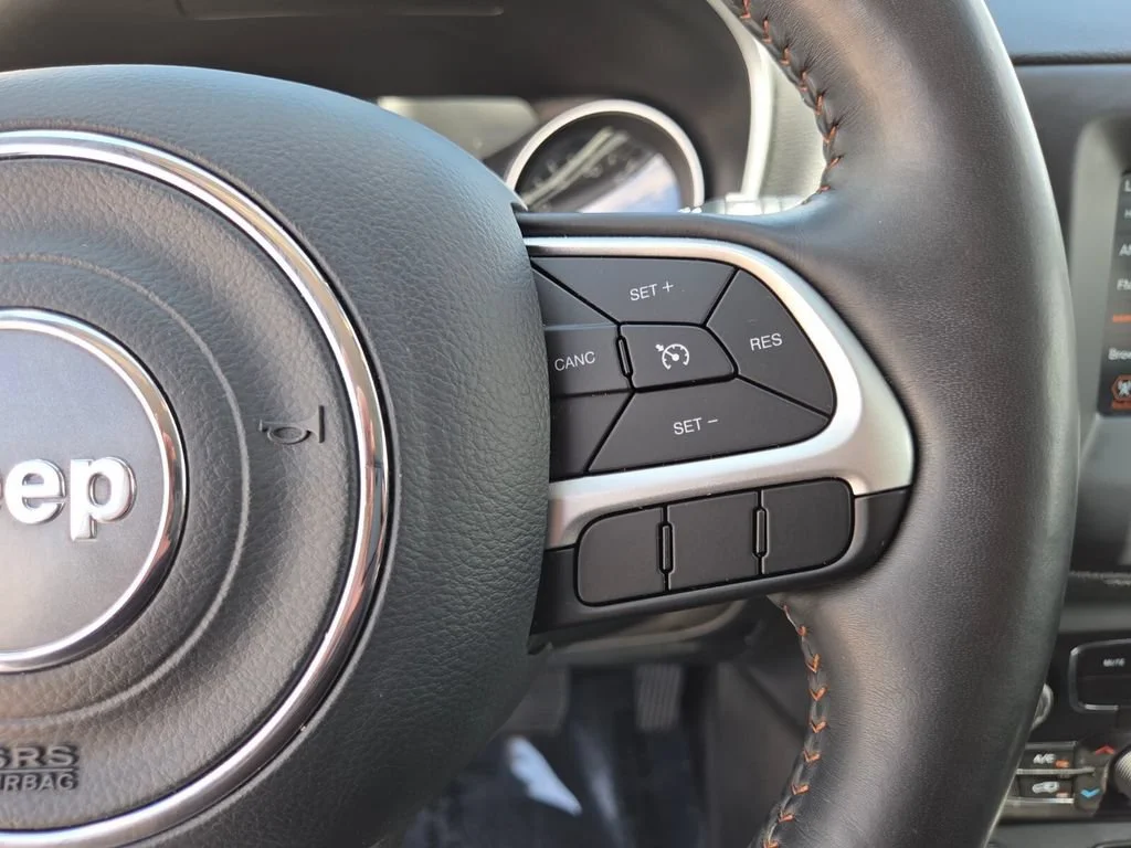 Used 2019 White Clearcoat Jeep Latitude image 34