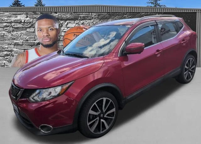 Used 2018 Red Nissan SL image 1