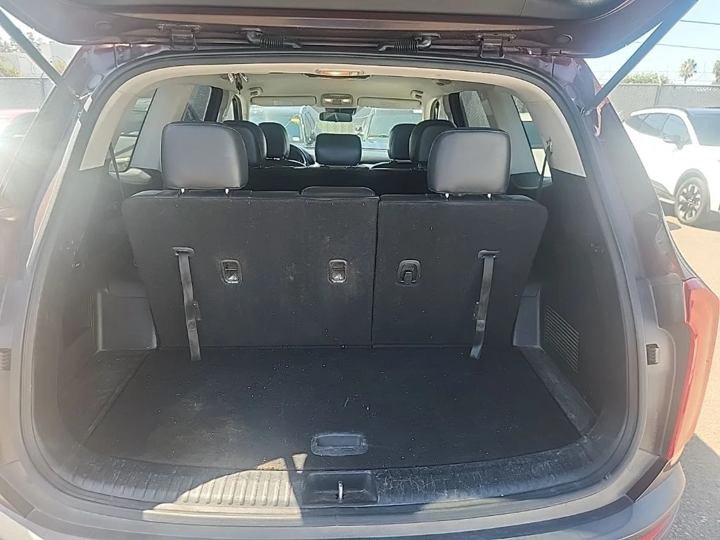 Used 2020 Purple Kia LX image 17