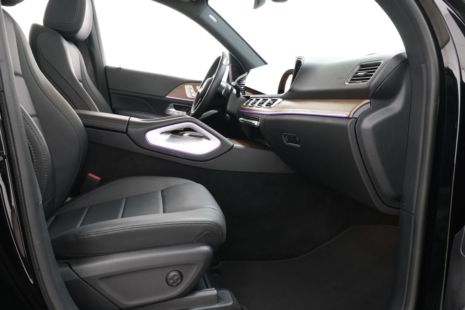 Used 2024 Obsidian Black Metallic Mercedes-Benz GLE 450 image 41